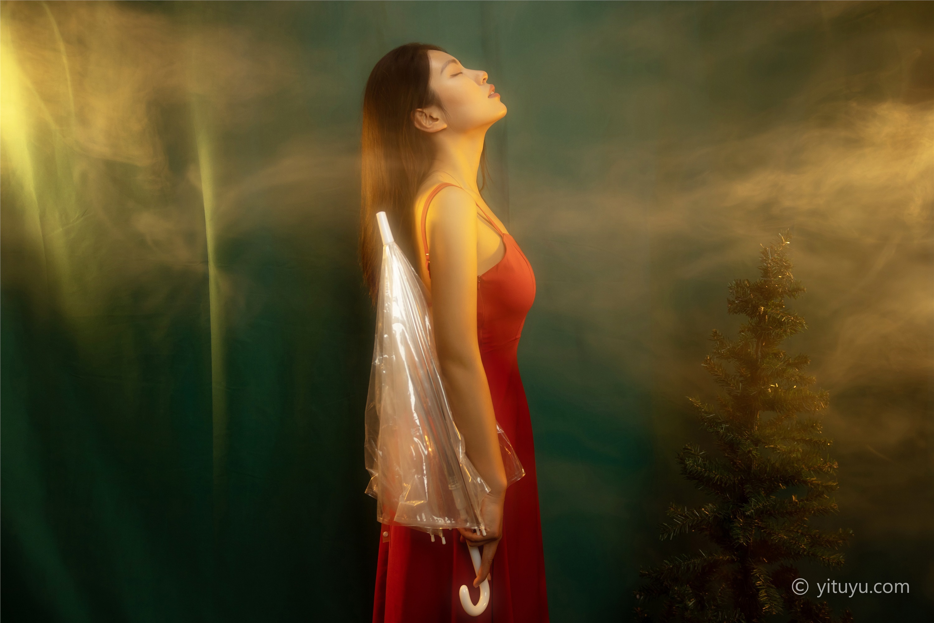 YITUYU艺图语  2021.05.24 红装 娇娇